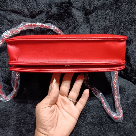 NWT Badgley Mischka red crossbody - Picture 5 of 9